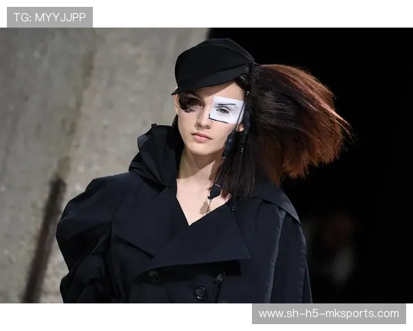 巴黎夜空帽子戏法，球场变成明星秀场