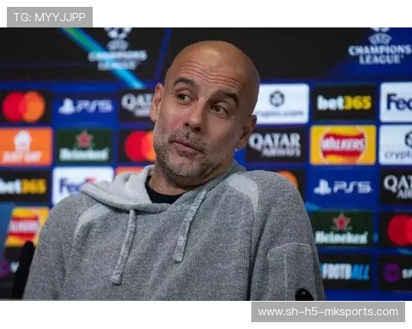 曼城丢点崩盘，瓜帅罕见怒摔水瓶