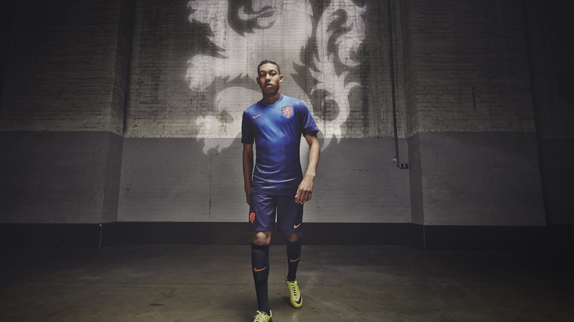 mk体育平台官网-五大联赛前锋禁区内触球次数是否决定射门效率，前锋规则